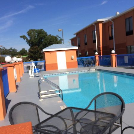 Luxury Suites Pensacola Exterior foto