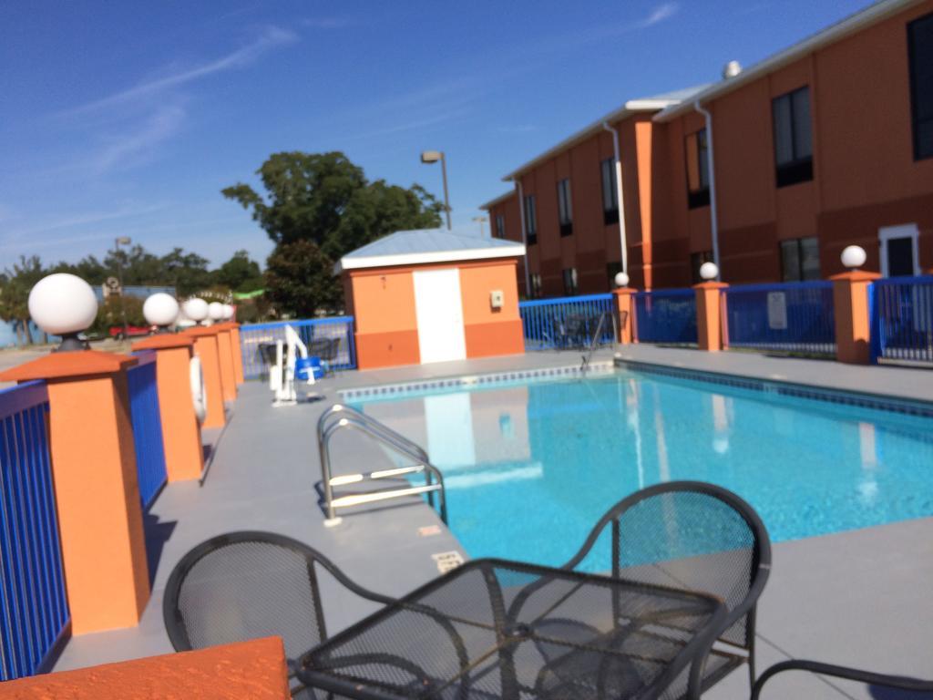 Luxury Suites Pensacola Exterior foto